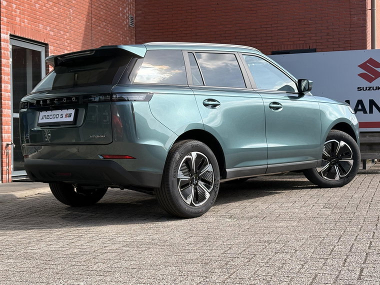Vehicle Image 8