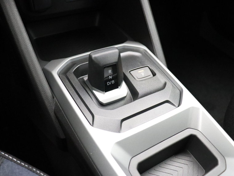 Vehicle Image 28