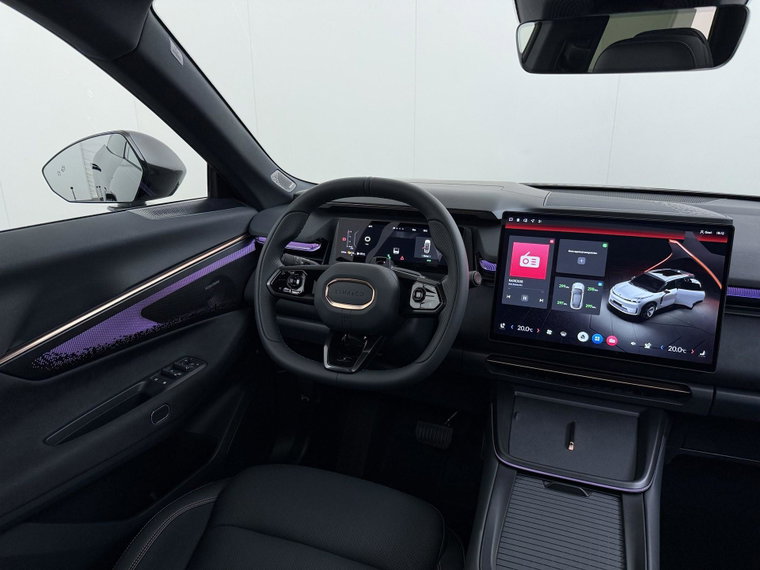 Vehicle Image 21