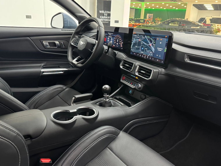 Vehicle Image 24