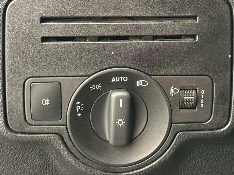 Vehicle Image 26