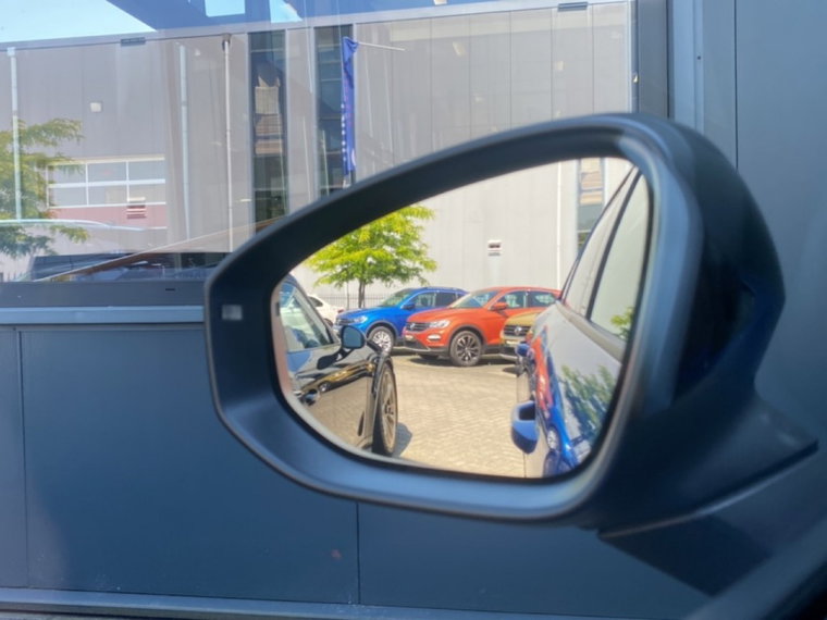 Vehicle Image 26