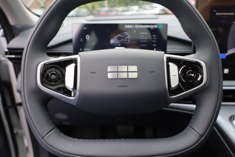 Vehicle Image 15