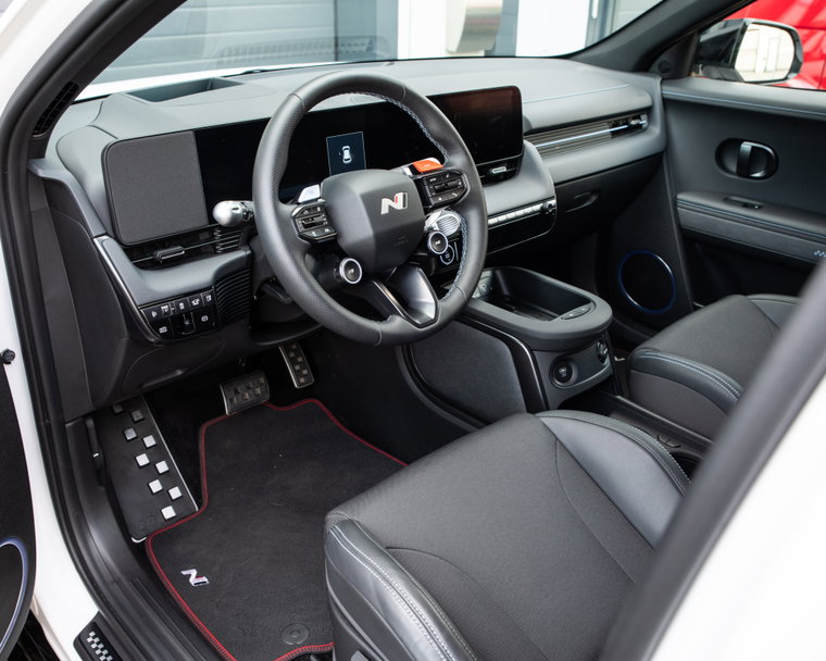 Vehicle Image 20