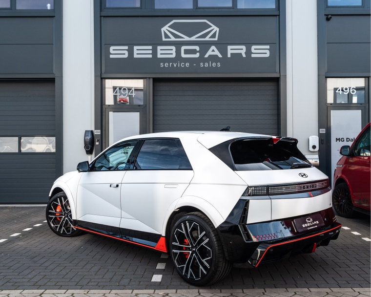 Vehicle Image 4
