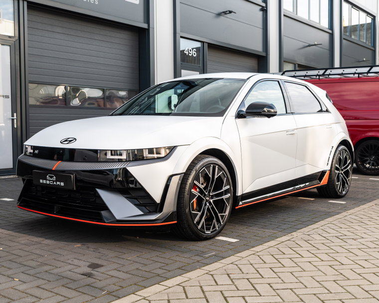 Vehicle Image 30