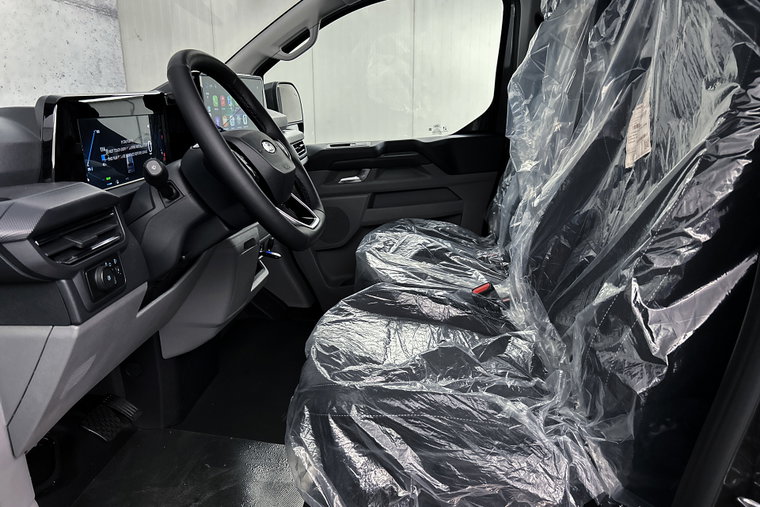 Vehicle Image 21