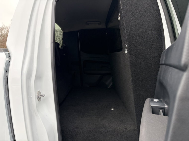 Vehicle Image 27