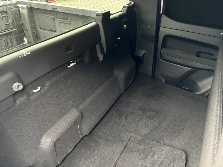 Vehicle Image 28