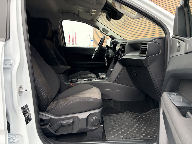 Vehicle Image 31