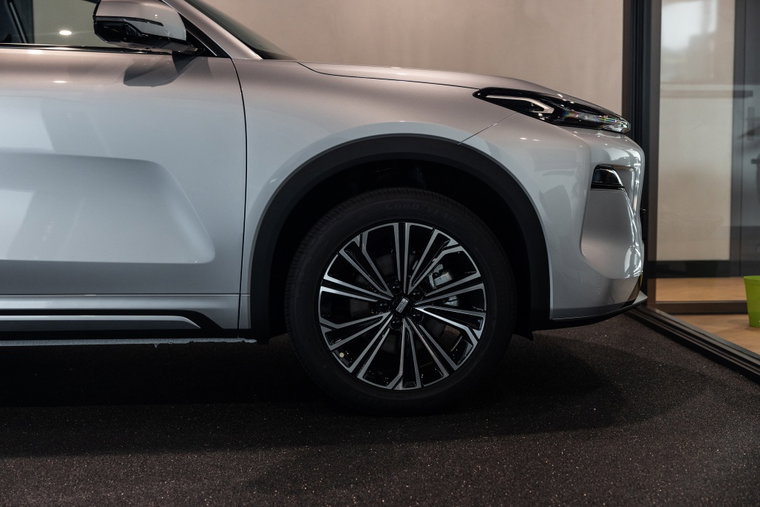 Vehicle Image 14