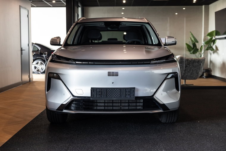 Vehicle Image 8