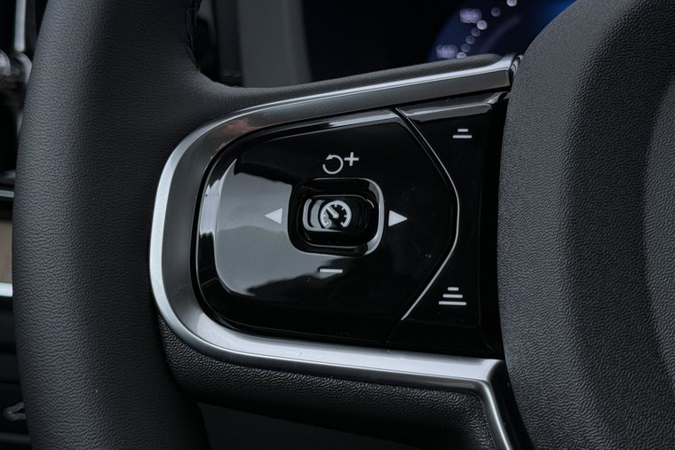 Vehicle Image 40