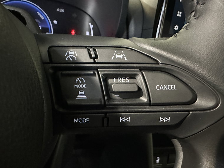 Vehicle Image 25