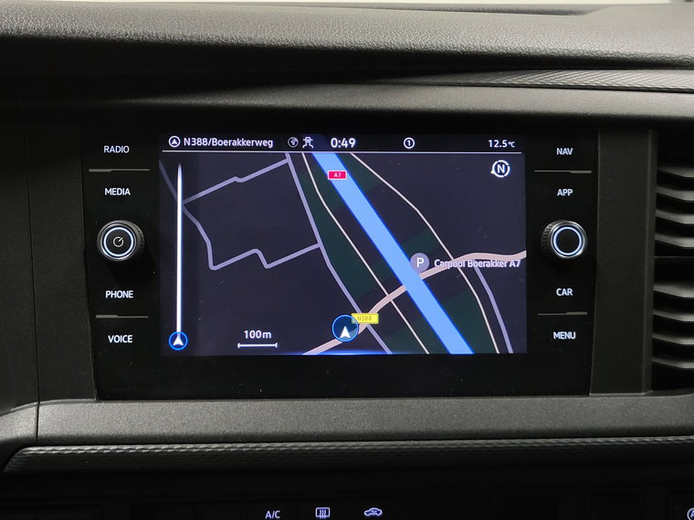 Vehicle Image 12