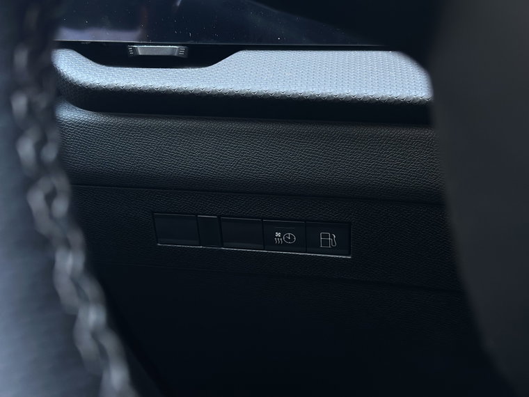 Vehicle Image 26