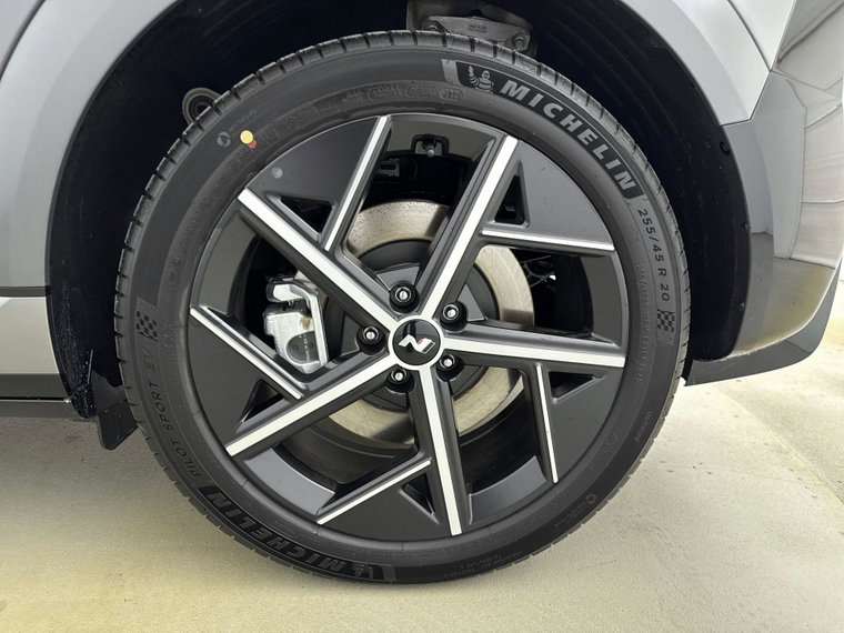 Vehicle Image 31