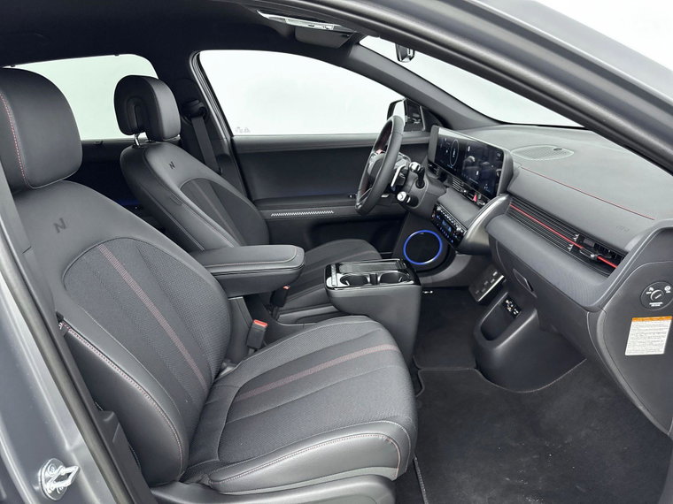 Vehicle Image 33