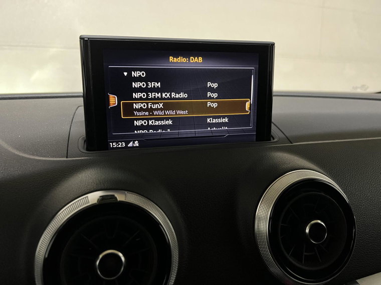Vehicle Image 37