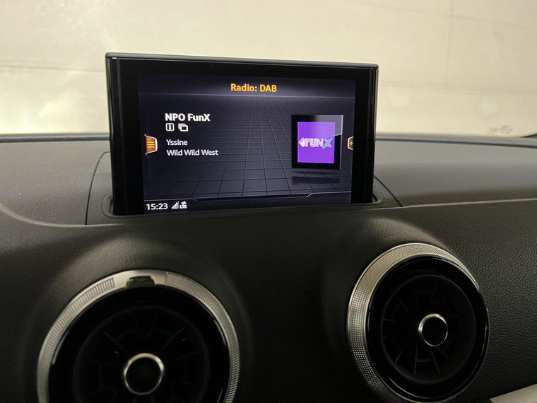 Vehicle Image 39
