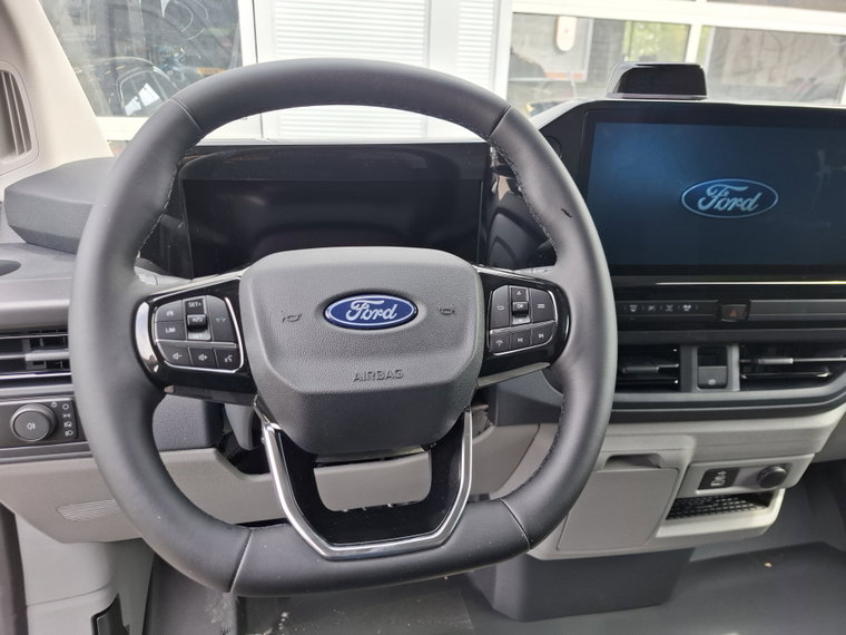 Vehicle Image 26
