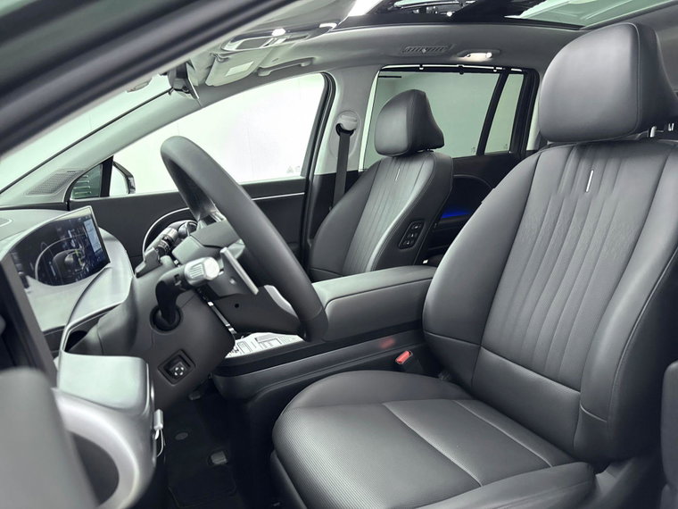 Vehicle Image 31