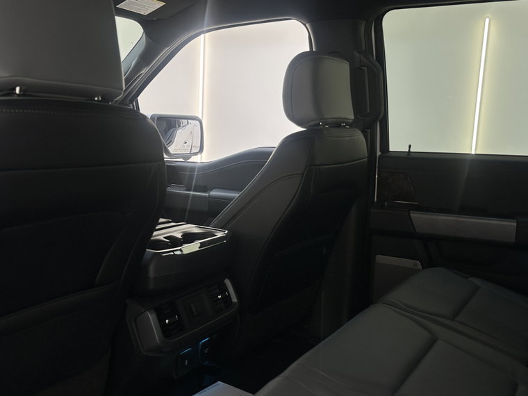 Vehicle Image 37
