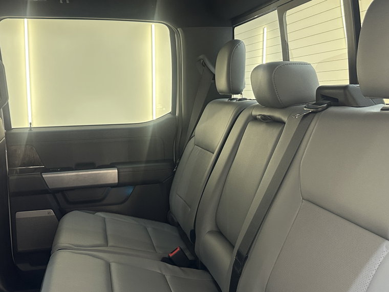 Vehicle Image 38