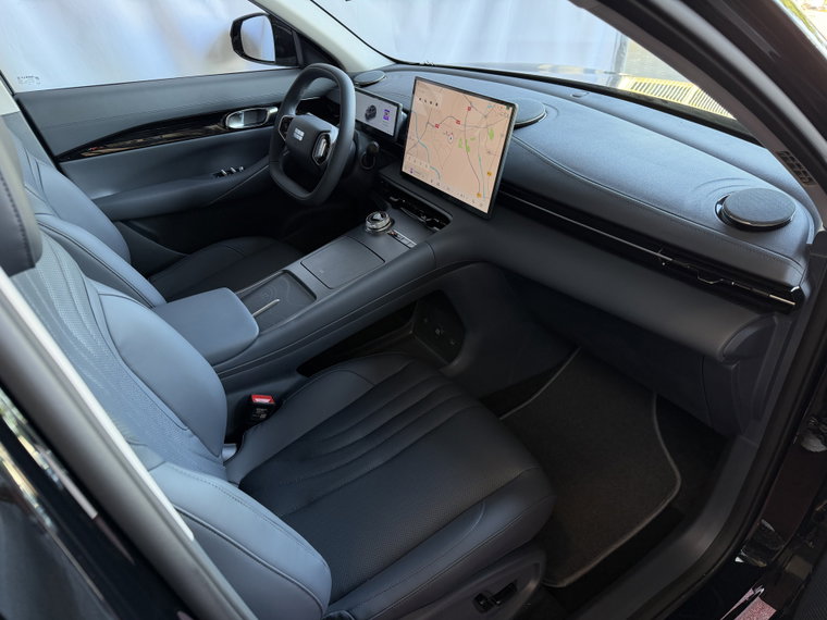 Vehicle Image 33