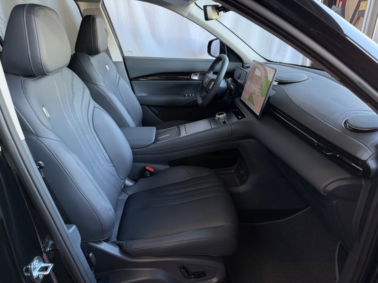Vehicle Image 35