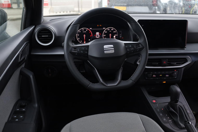 Vehicle Image 21