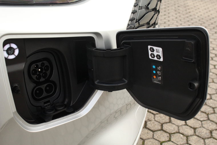 Vehicle Image 6