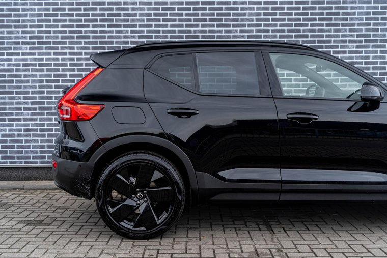 Vehicle Image 35