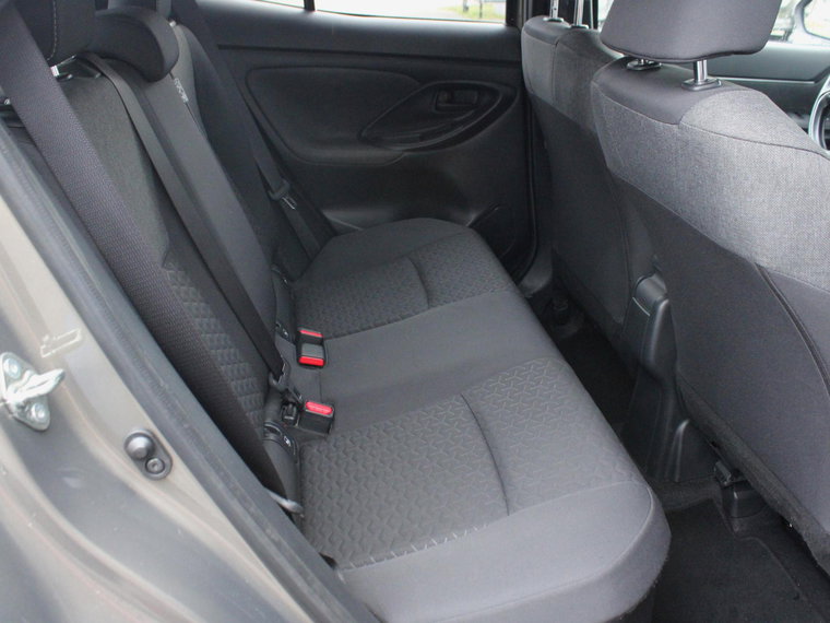 Vehicle Image 35