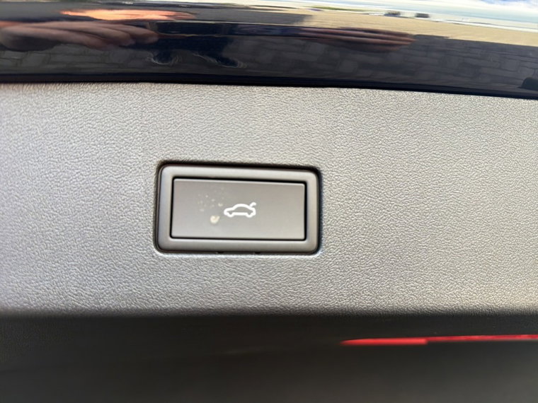 Vehicle Image 34