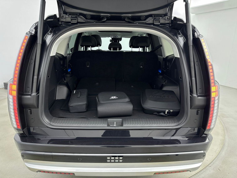 Vehicle Image 32