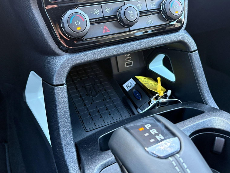 Vehicle Image 26