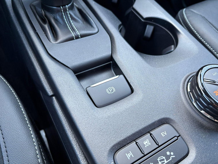 Vehicle Image 34