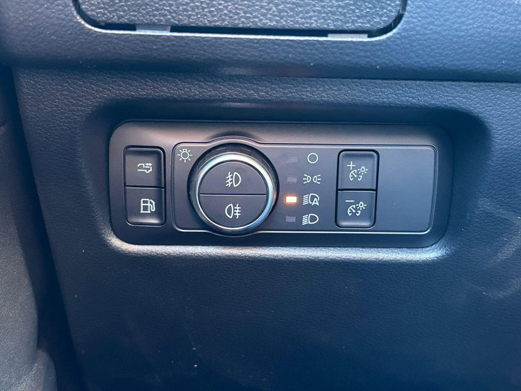 Vehicle Image 40