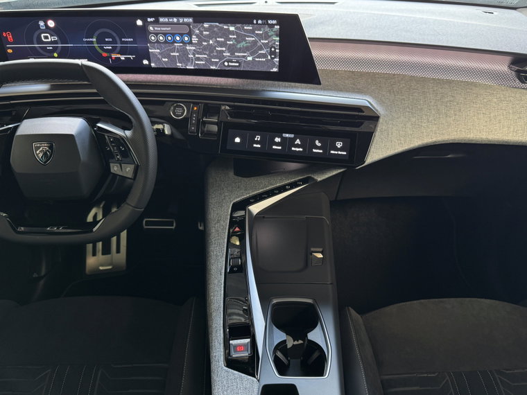 Vehicle Image 26