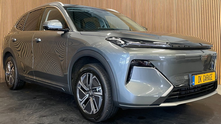 Vehicle Image 13