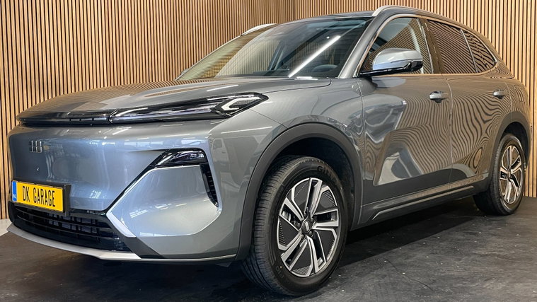 Vehicle Image 9