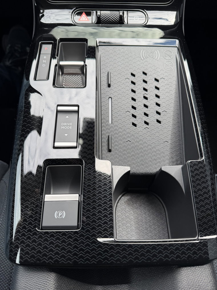 Vehicle Image 33