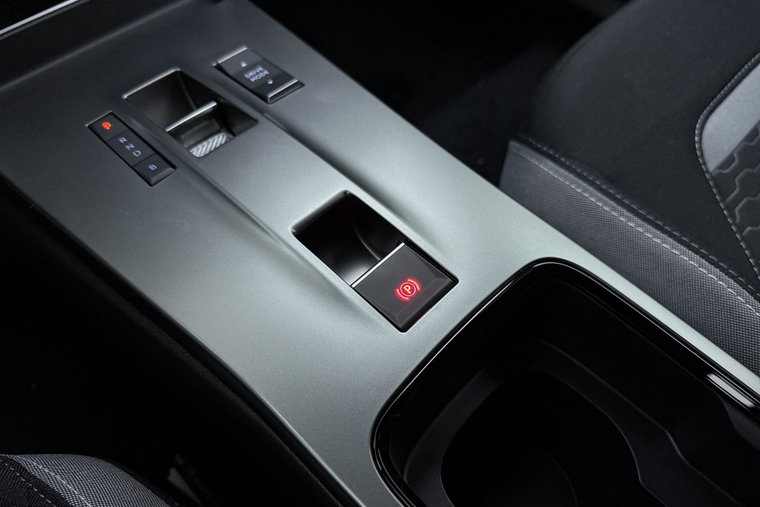 Vehicle Image 30