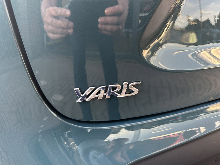 Vehicle Image 24