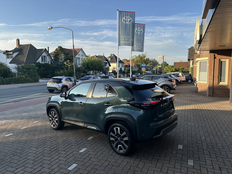 Vehicle Image 6