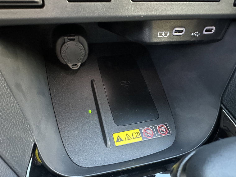 Vehicle Image 42