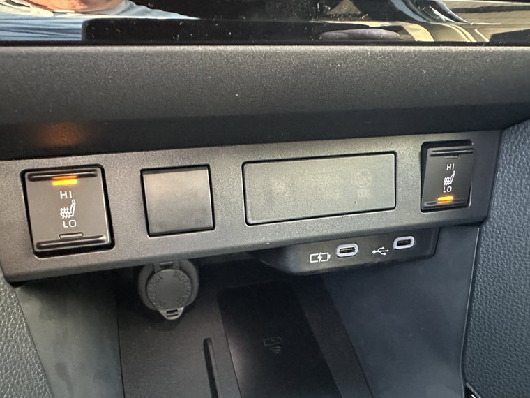Vehicle Image 43