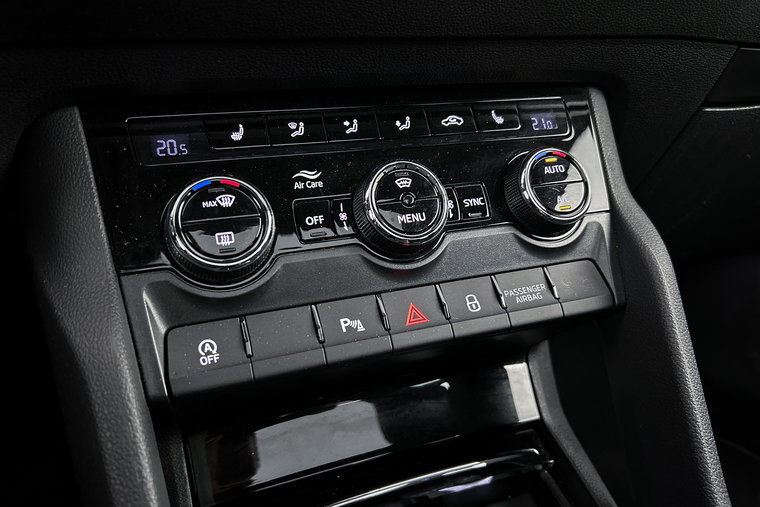 Vehicle Image 19