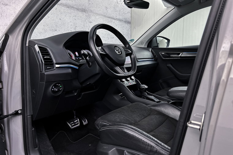 Vehicle Image 21